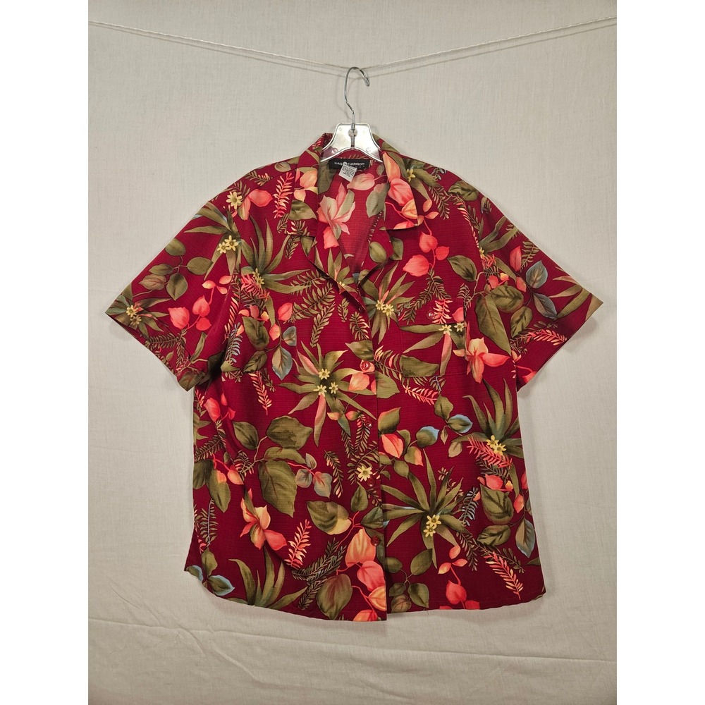 Sag Harbor Woman Red Tropical Floral Short Sleeve Button Up Blouse 2X T34101